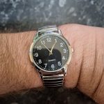 20251203_173404 Men's Expander Expanding Watch Quartz Easy Read Numbers Black Dial Silver