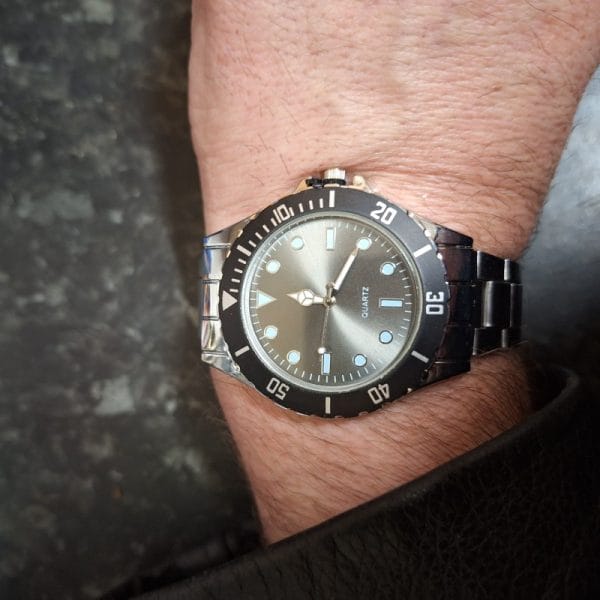 20251220_115120 Men's Gents Metal Swiss Divers Style Basic Cheap Watch Stainless Steel Strap UK